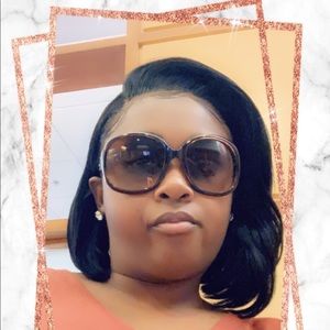 Meet your Posher, Crystal